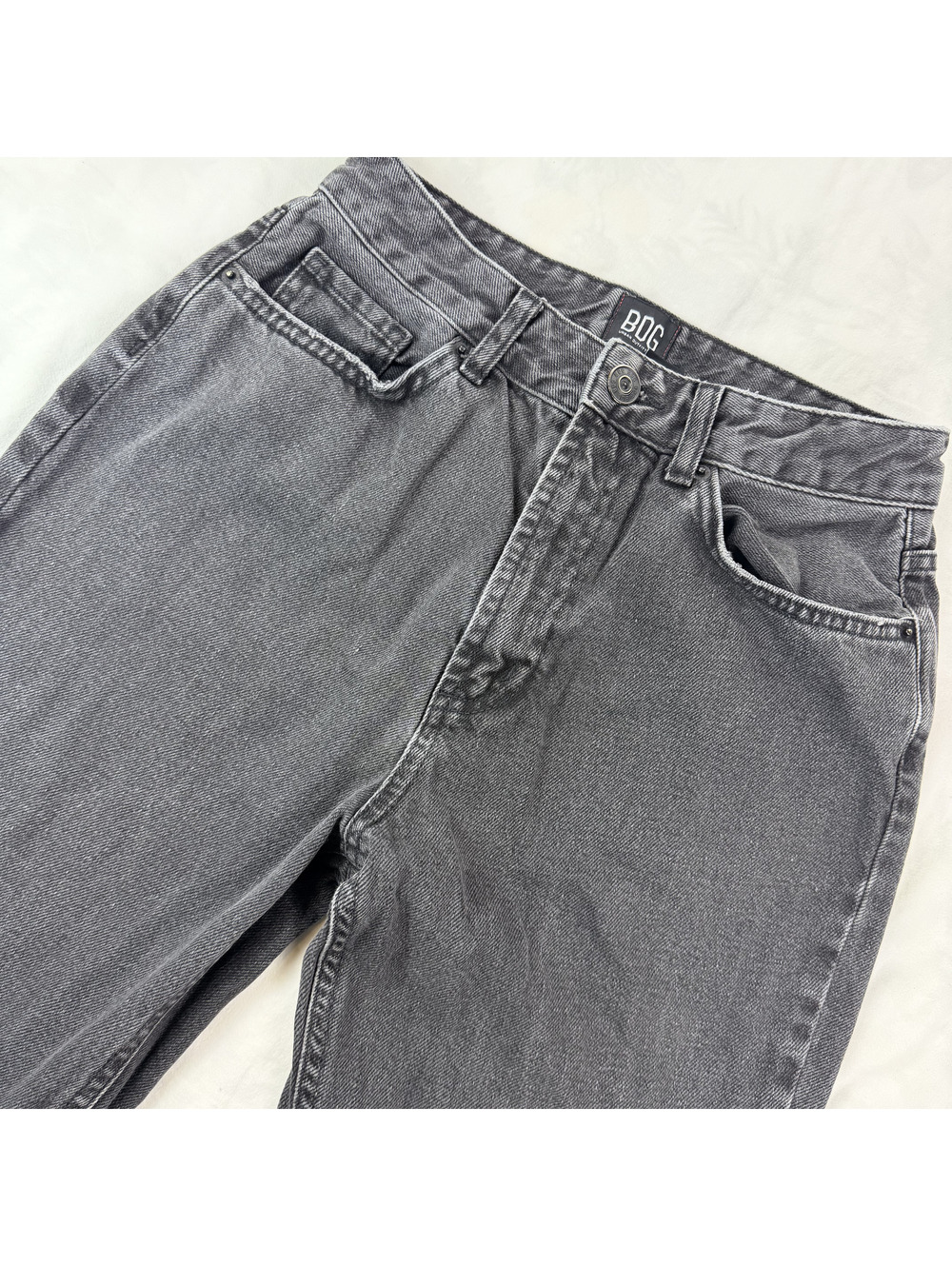 BDG Urban Outfitters Mom Jeans Womens 26 Washed Black High Rise 90s Grunge